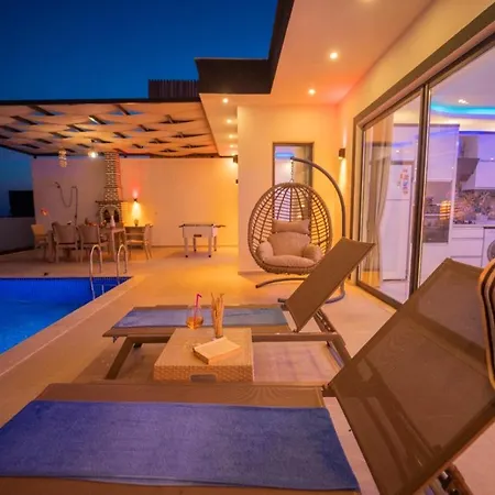 Apartament Gunbatimi 1 - Kalkan'da 2+1 Jakuzili *