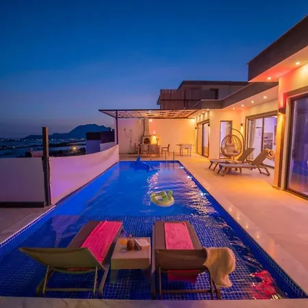 Apartament Gunbatimi 1 - Kalkan'da 2+1 Jakuzili *