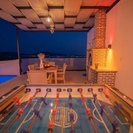 Gunbatimi 1 - Kalkan'da 2+1 Jakuzili Apartmán *